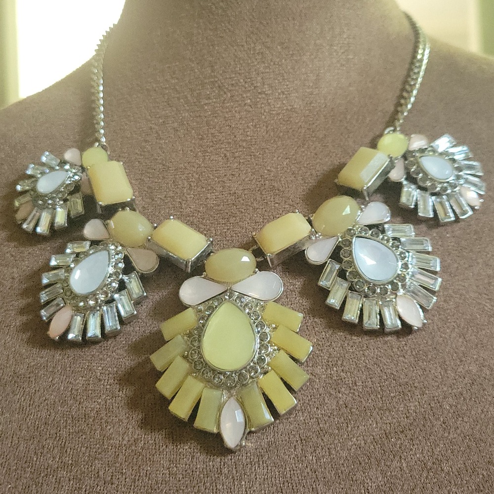 Chicos Yellow Pink Pastel Resin Crystal Statement Necklace Adjustable Fairycore